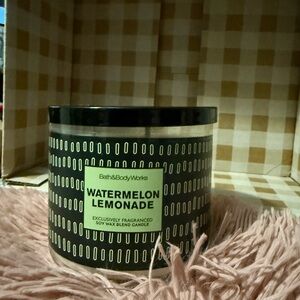 Bath & Body Works Watermelon Lemonade Candle - Black and White